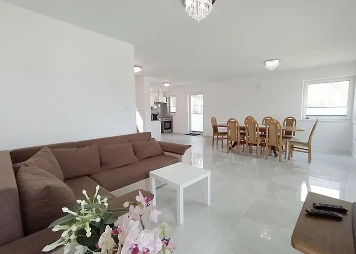 דירה Pod Debem Zabrzez